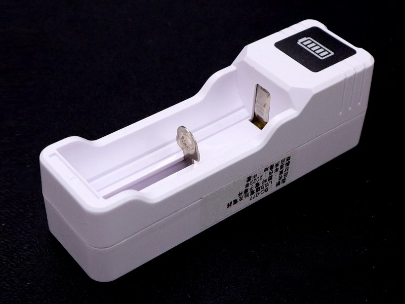 USB鋰電池急速充電器 BC-077